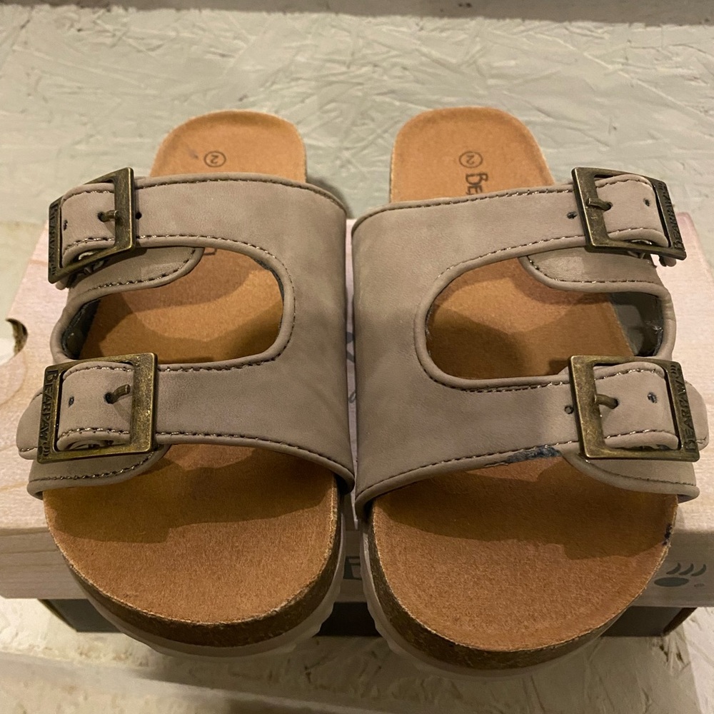 Kid sandals